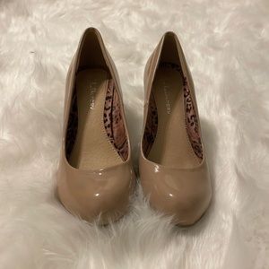 CL Laundry heels. Nude color size 7m